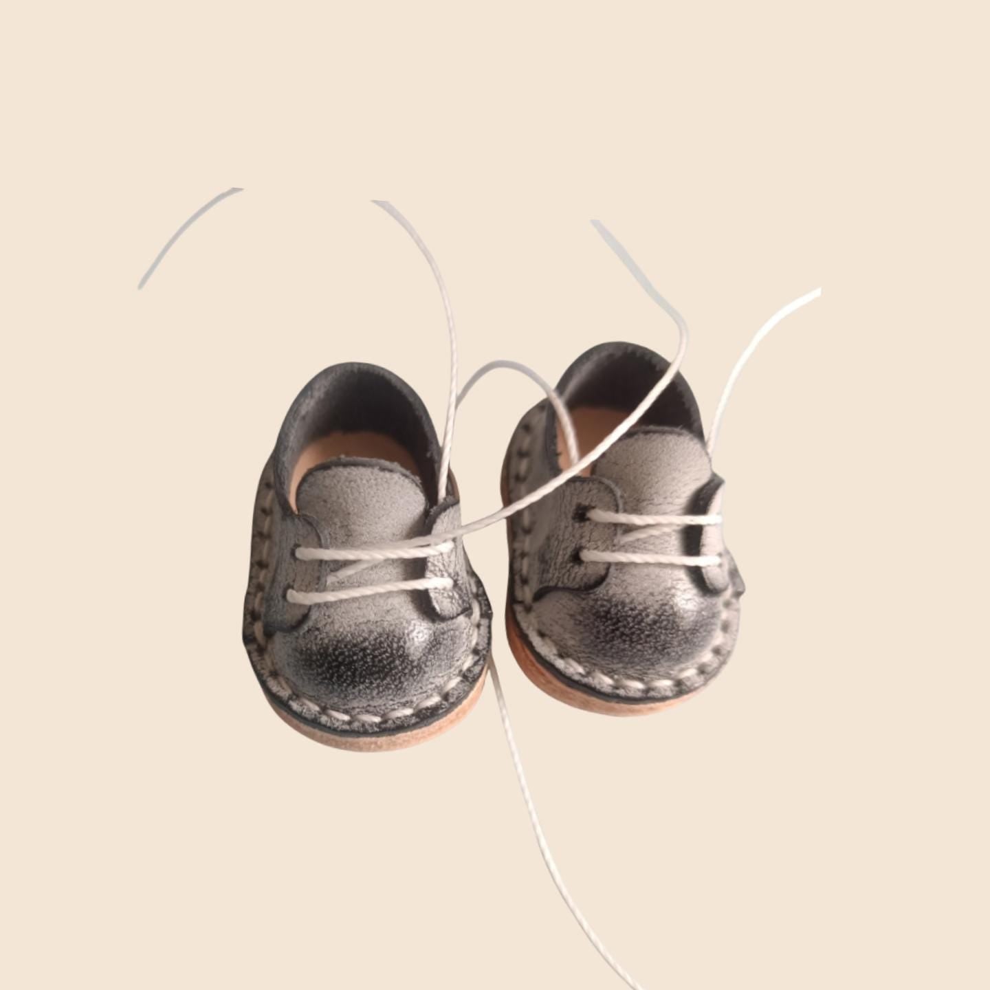 Handmade Leather Doll Shoes for 17cm Labubu – Wide Fit Martin Boots for OB11 / Sitting Party Dolls – Real Leather Outfit Accessories