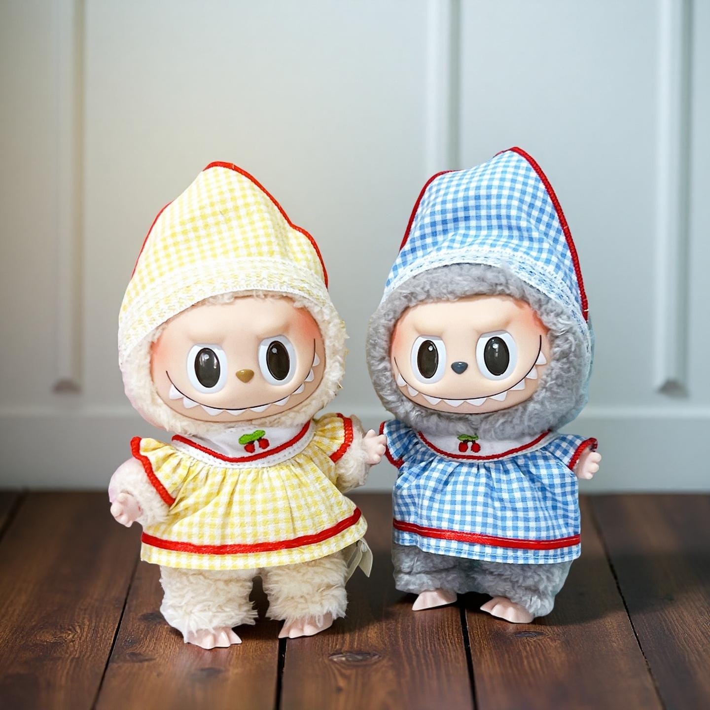Little Red Riding Hood Style Dress Set for 17cm Labubu – Gingham Hood & Dress Outfit | Fairy Tale Doll Clothes OB11 / Plush Fit