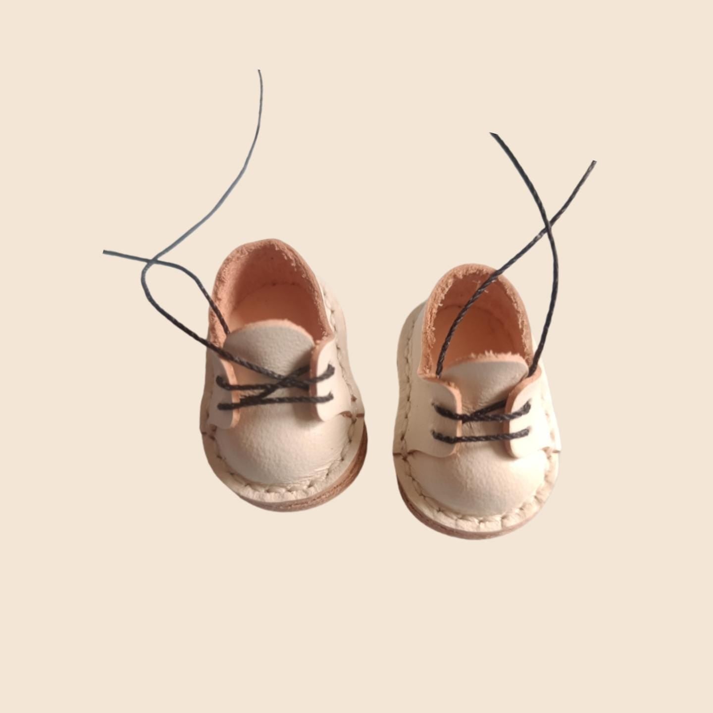 Handmade Leather Doll Shoes for 17cm Labubu – Wide Fit Martin Boots for OB11 / Sitting Party Dolls – Real Leather Outfit Accessories